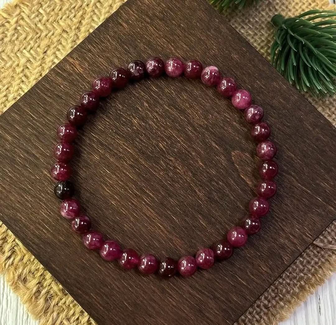 Natural read garnet stretchable bracelets