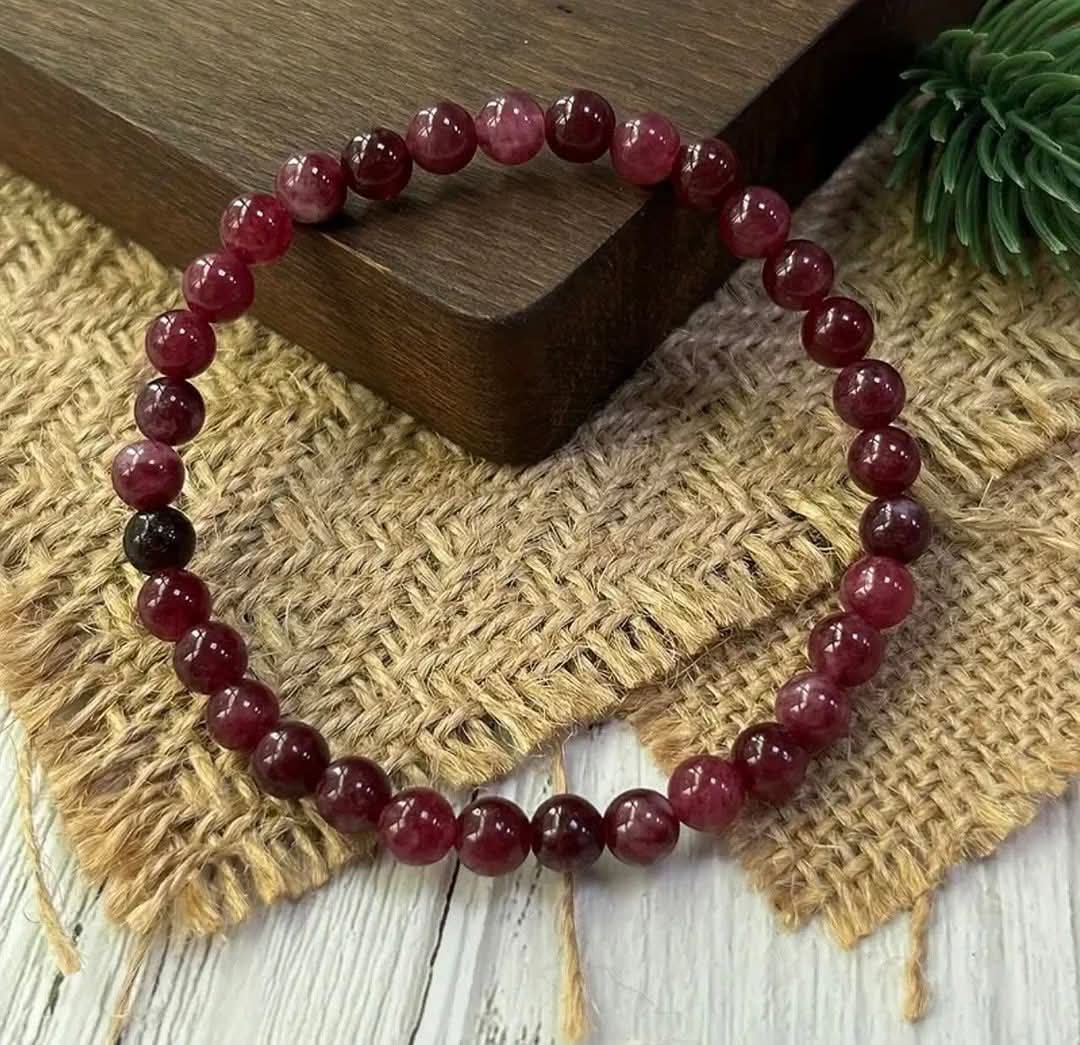 Natural read garnet stretchable bracelets