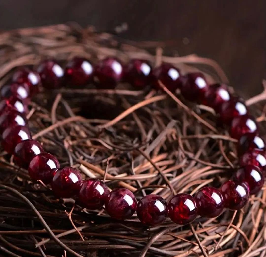 Natural read garnet stretchable bracelets