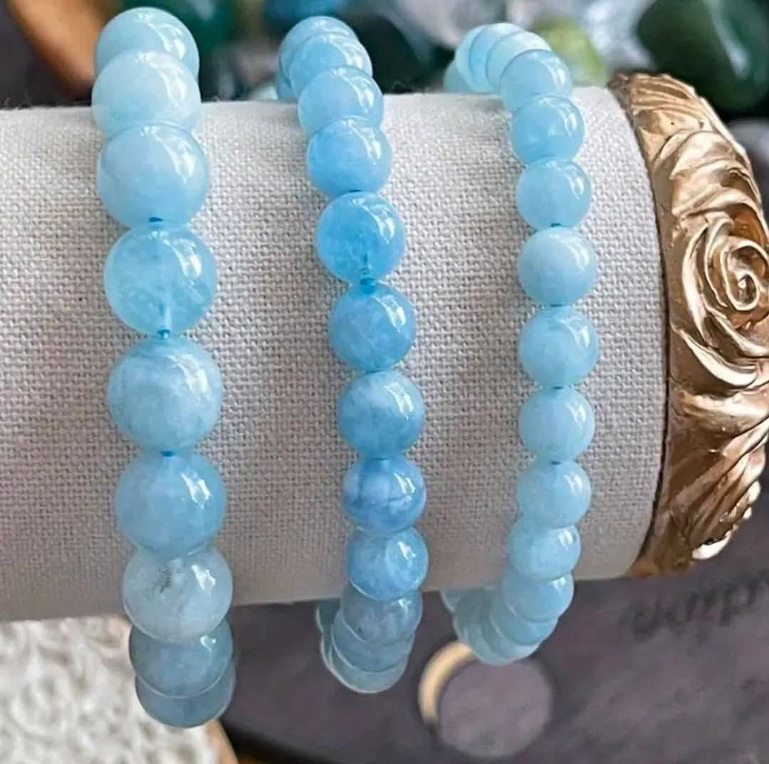 Natural  aquamarine  stretchable bracelets